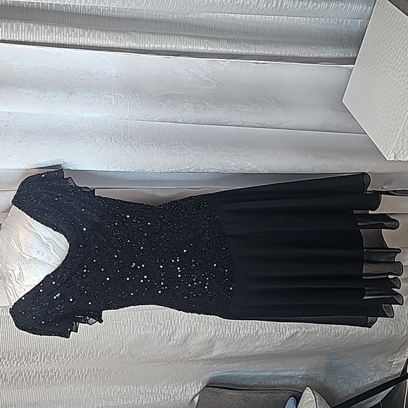 Women's Jkara Black Beaded Dress Size 8 - Picture 6 of 11